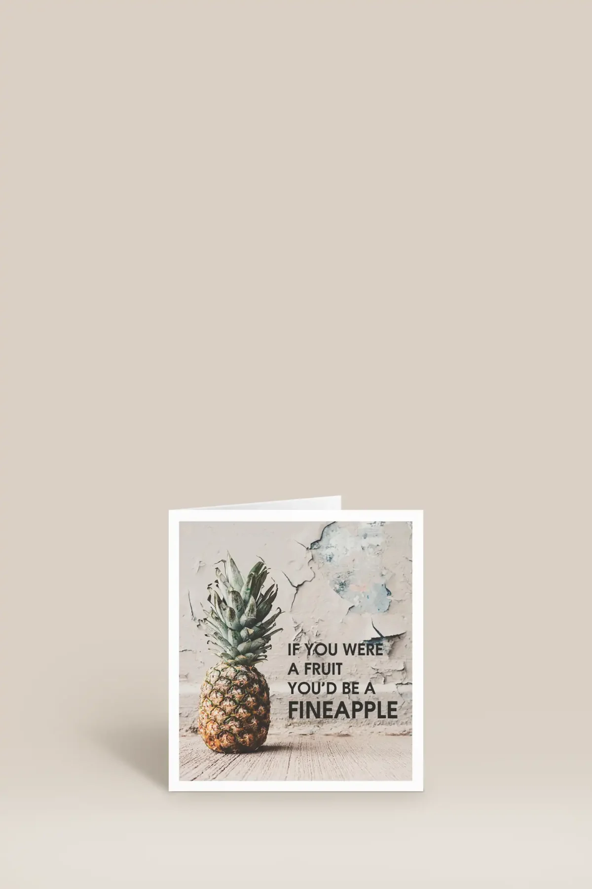 Humoristiskt kort med ananas