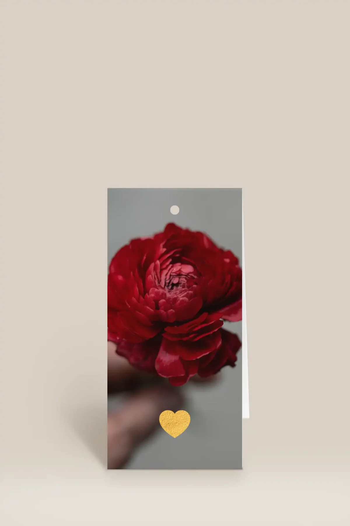 Guldhjärta & röd blomma